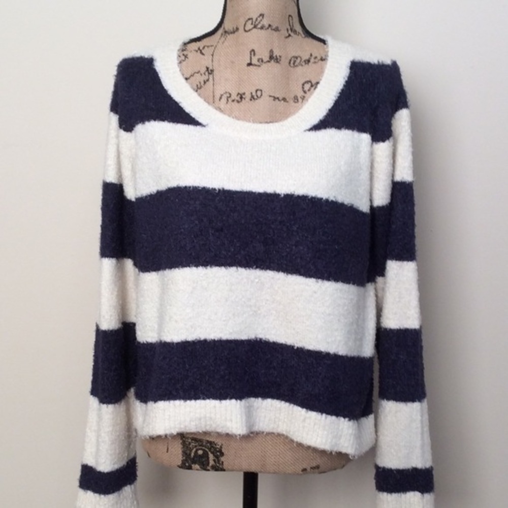 Lauren Conrad Cozy Chic Casual Blue & White Eyelash Sweater, Size Large - Picture 2 of 6